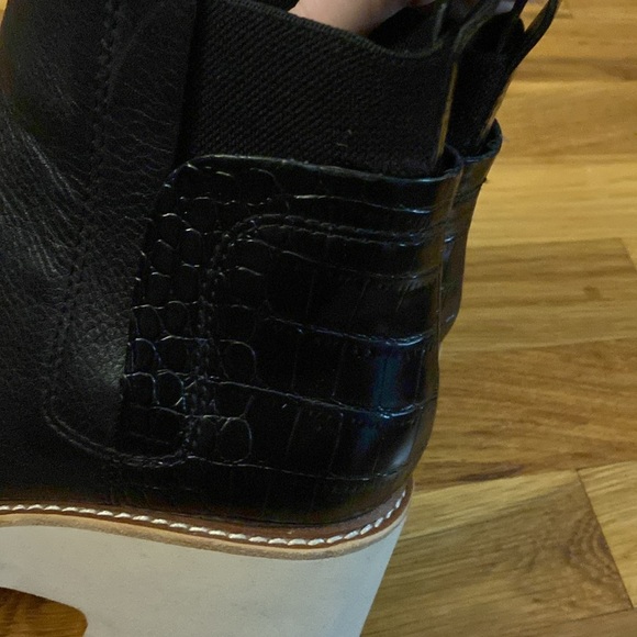 Dolce Vita Women’s Black Booties Size 7 - Picture 6 of 8